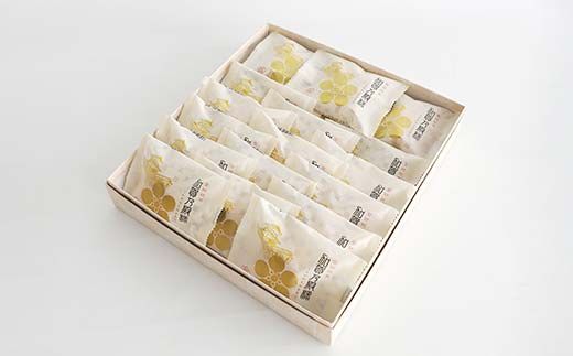 加賀陣屋 加賀の殿様 20個入 まんじゅう 饅頭 白餡 みるく 前田家 家紋入り 菓子 和菓子 お茶菓子 お茶請け グルメ 国産 日本製 食品 F6P-3229