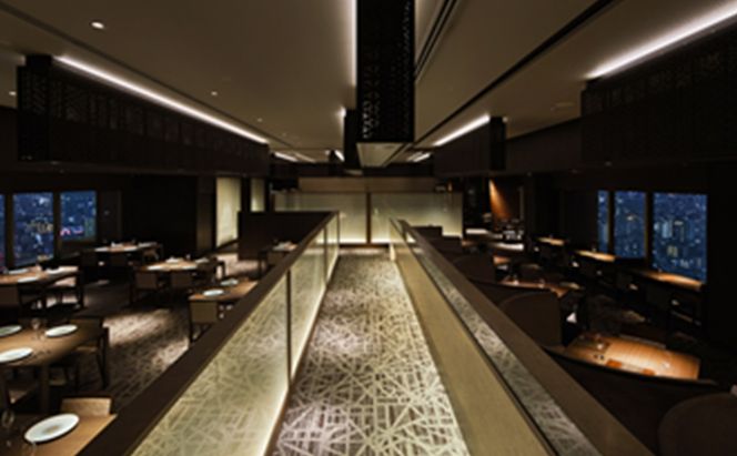 ディナー スカイツリー(登録商標)オフィシャルホテル最上階 ペア チケット 食事券 炭火焼 フレンチ 黒毛和牛 食比べ コース シャンパン 白赤ワイン 各1杯付 ホテル レストラン 入場券 優待券 お食事券 SKYTREE　【 墨田区 】 