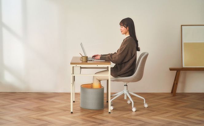 ぐるポカパネルヒーター APH-R12B-LH ライトグレー パネルヒーター 足元 デスクヒーター アイリスオーヤマ 小型 コンパクト パーソナル暖房 こたつ ミニこたつ パーソナルこたつ 遠赤外線 足元暖房 省エネ 節電 無音 無風