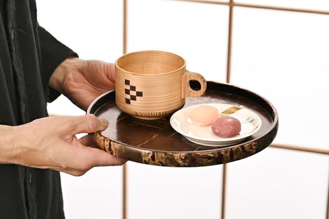 角館樺細工《樺細工 八柳》 丸 茶盆 小 角館工芸協同組合|02_kdk-932301