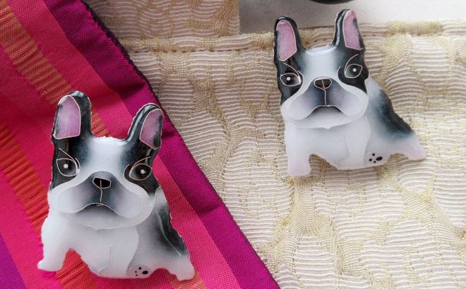 【ヒロミ・アート】フレンチブルドッグブローチ(ハチワレ) [ 京都 嵐山 東山 京七宝 純銀製 犬 人気 おすすめ 装飾品 かわいい ギフト プレゼント お取り寄せ 通販 送料無料 ふるさと納税 ] 261009_B-XQ01VC01