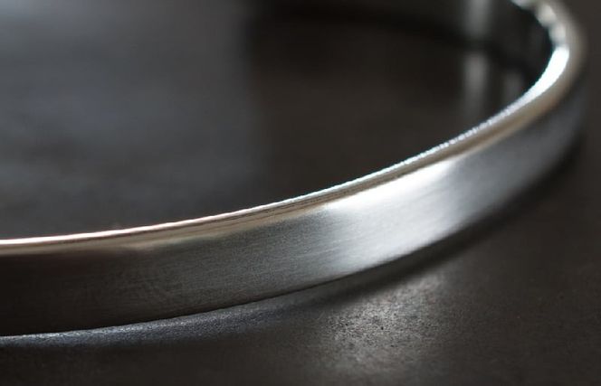 G2828 バングルPRESS シルバーカラー