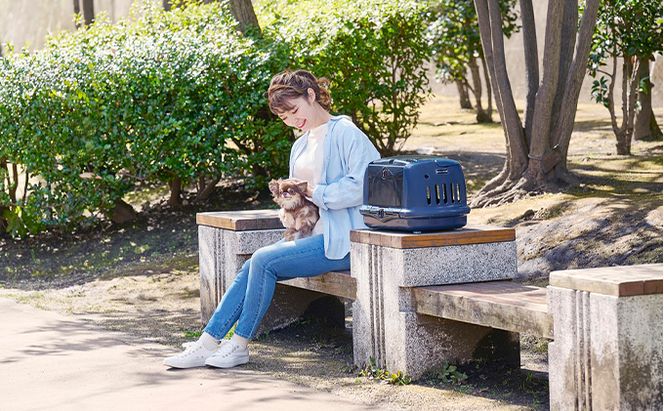ペットハウス&キャリー ネイビー P-HC480 アイリスオーヤマ ペット用品 ペットグッズ ペットキャリーバッグ 猫 小型犬 おうち 出し入れラク 車 移動 シートベルト固定 給水ボトル 