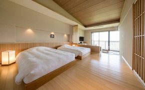 海の旅亭おきなわ名嘉真荘　3名様ご利用券（1泊2食付）オリジナルルーム