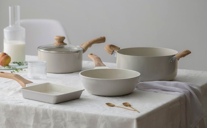 ナチュかるフライパンエッグパン IH・ガス火対応 NTL-EGPG パールグレー×アイボリー フライパン エッグパン 卵焼き器 IH ガス火対応 ih 軽い 軽量 PFOA PFOS フリー おしゃれ かわいい くっつきにくい フッ素コーティング アイリスオーヤマ