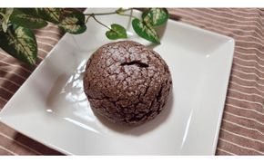 1173.【定期便6ヶ月】鳥取県産 チョコたっぷり生地 チョコっとメロンパン 5個×6回 313726_BD054