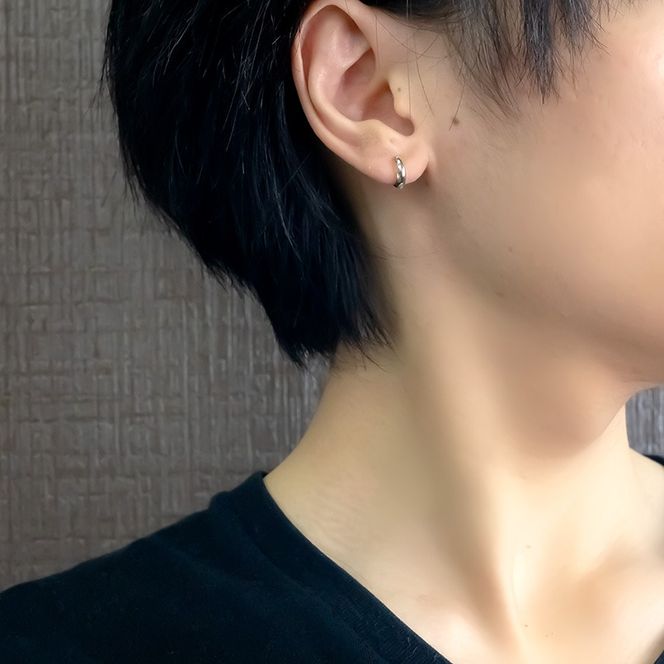 プラチナ フープ ピアス メンズ 片耳 フープピアス 小さめ pt900 地金 リングピアス シンプル 男性 おしゃれ 人気 ジュエリー プレゼント 普段使い210420sh105pum SWAA226