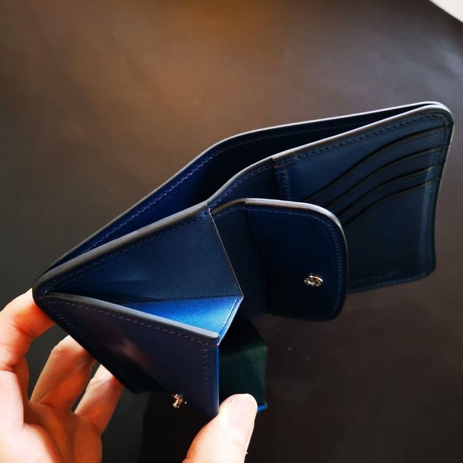 本革ミドルウォレット　LI002-MW-BL イタリアンレザー レザー 本革 革小物 多機能 収納 コンパクト プレゼント 贈り物 ギフト[CM-5]