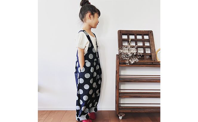 「大きなドット」児島デニムのサロペット（100センチ） 