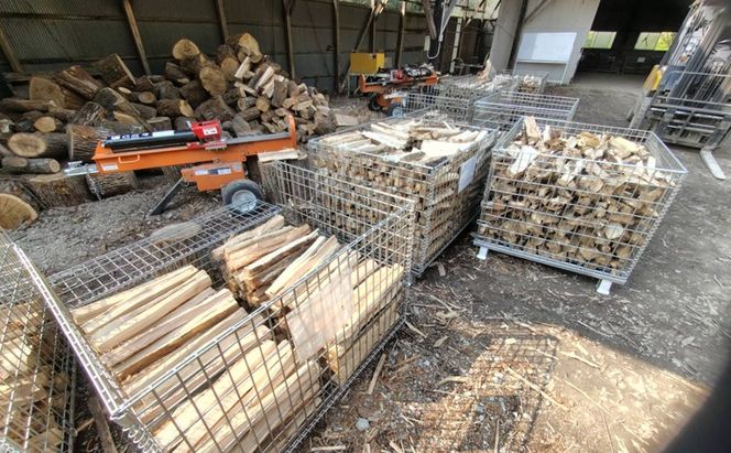 薪 キャンプ の 焚火 、 ストーブ ・ 暖炉 用に最適な 乾燥薪 18～20kg 日用品 ナラ クヌギ カシ 雑貨 焚火、ストーブ 暖炉用 