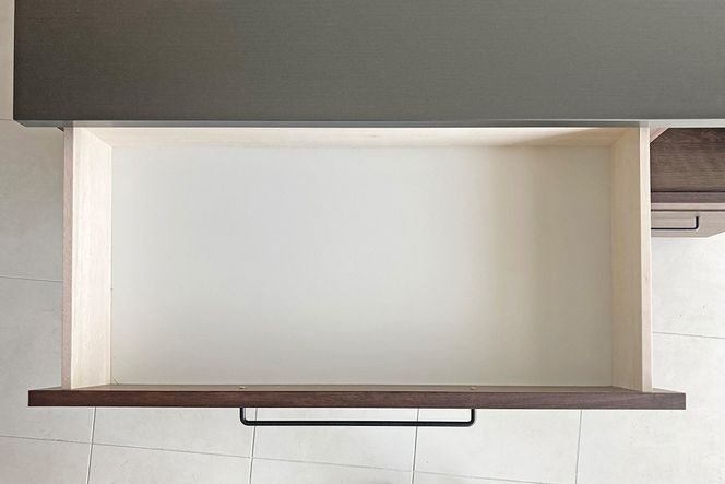 グラーデ 120 カウンター ドア BR【ブラウン 完成品 特殊鋼板 耐熱 耐傷 指紋がつきにくい 扉収納】(H062333)