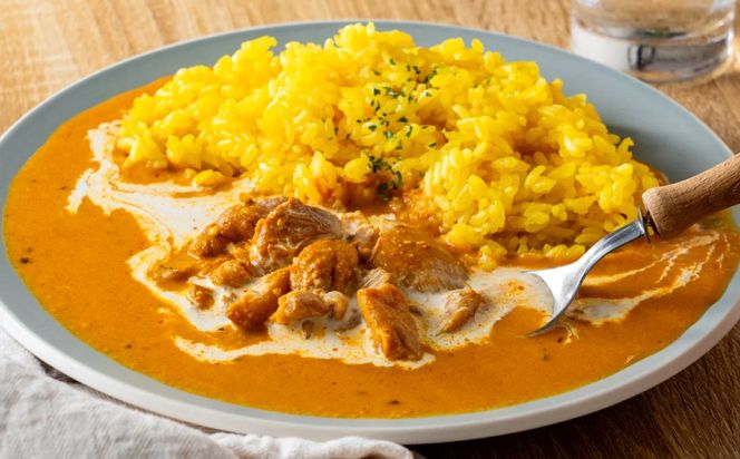 【テレビで話題！】雲仙しまばら鶏 の バターチキンカレー 4食 ライスセット / カレー かれー ばたーちきんかれー 冷凍 湯煎 / 南島原市 / それでもカレーが食べたくて[SFY005]