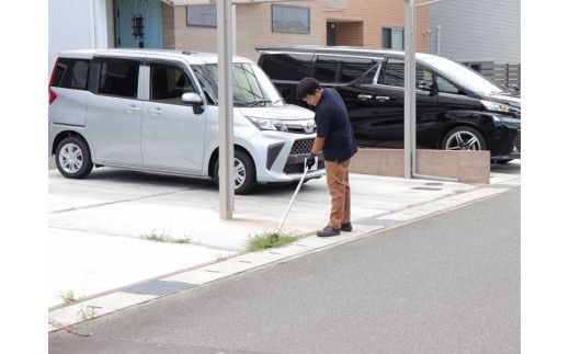 雑草を押してカット引いて抜根！雑草スクレーパー（革ケース付）