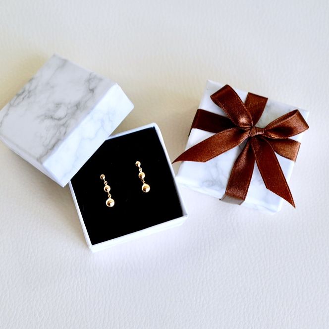 K18(18金) イエローゴールド 地金 ボール 3連 ピアス 保証書付 M760-1 242-030-b