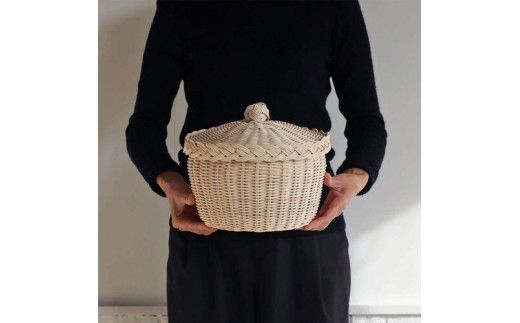 ふた付きのかご メリーゴーランド