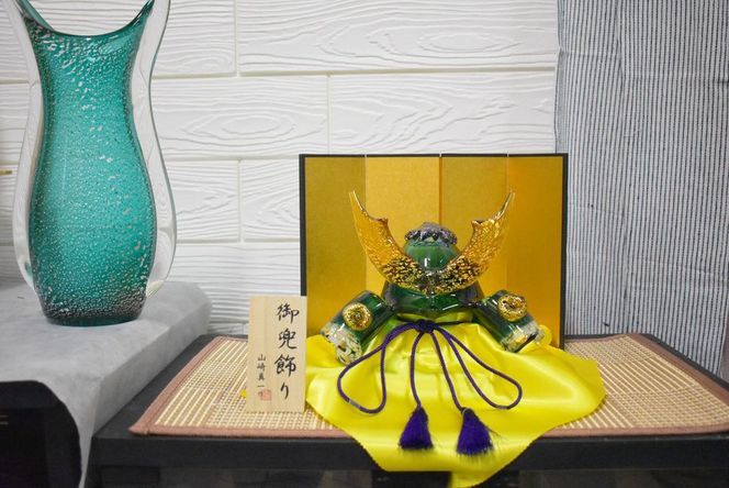 ガラスの武将兜 GK-11GR(緑)【粋工房】_HA1989 兜飾り 端午の節句 飾り ガラス細工 インテリア 置物 ソーダガラス 工芸品 お祝い 贈り物 ギフト 福岡県宗像市 宗像市 福岡 宗像