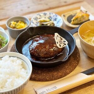 【ふるさと納税】＜選べる金額＞cafe bloom お食事券 3,000円分・5,000円分 ランチ ごはん ご飯 副菜 野菜サラダ 温泉卵 スープ スイーツ 自家焙煎珈琲 コーヒー サンドイッチ 荒湯キャラメルチーズケーキ カフェ チケット 飲食 昼食 商品券 兵庫県 新温泉町 送料無料