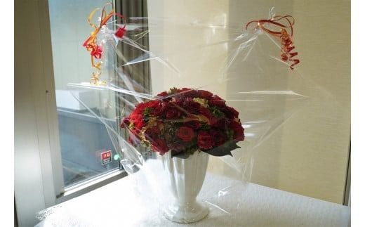 【日付指定可能】プリザーブドフラワーローズ60輪のアレンジメント  薔薇 バラ ギフト プレゼント ラッピング 産地直送 インテリア お花 フラワー  ボリューム満点 H193-016