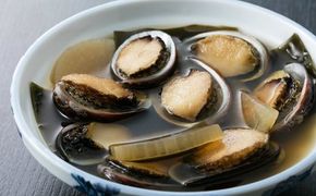 初音のながれこ煮物2人前 | 簡単調理 貝 ナガレコ 流れ子 期間限定 旬 海の幸 海産物 人気 料理 アワビ類 鮑類 高知県 室戸市