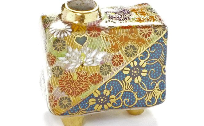 百華園-九谷焼 一輪挿し 青粒＋金花詰（傑作） a05 インテリア 雑貨 小物 飾り 花瓶 手の平サイズ 手描き 本物絵付け 玄関 リビング 客間 