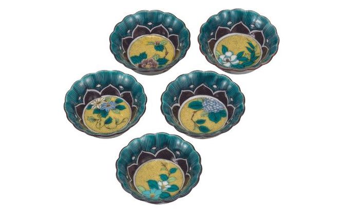 九谷焼　 2.5号小鉢揃　吉田屋草花　a01 食器 キッチン雑貨 キッチンアイテム 雑貨 小物 お皿 小皿 食卓 テーブルコーディネート 