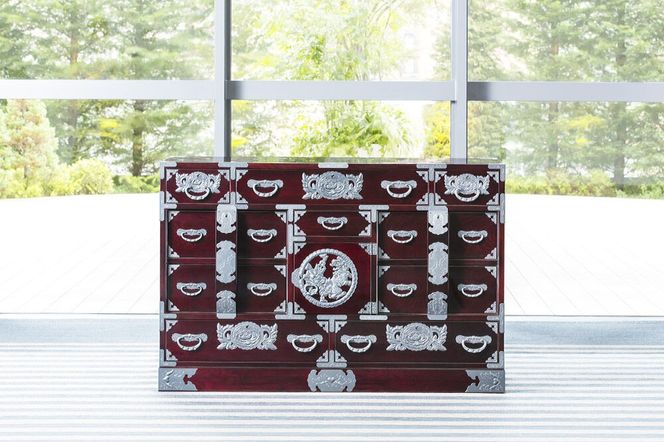 仙台箪笥 四.五尺部屋箪笥90 木地呂漆塗り (申込書返送後、3ヶ月～8ヶ月程度でお届け) 欅産業 職人 おすすめ 船箪笥 [インテリア タンス 収納 家具 和 モダン 高級 和箪笥 小箪笥 伝統 工芸品 仏壇 仏具 神具 飾り棚 欅 漆塗 彫金 金具 装飾 仙台箪笥 船箪笥 舟箪笥 宮城 利府 欅産業]|06_kyk-170101