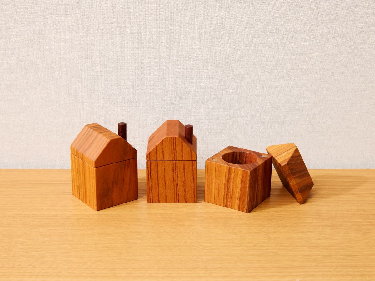 おうち型 乳歯ケース 木製 乳歯入れ Teeth House 成長記念 子ども用 メモリアルグッズ 出産祝い 入学祝い ナチュラルデザイン ハンドメイド インテリア雑貨 小牧市 送料無料 [087Y11] おうち型 乳歯ケース 木製 乳歯入れ Teeth House 成長記念 子ども用 メモリアルグッズ 出産祝い 入学祝い ナチュラルデザイン ハンドメイド インテリア雑貨 小牧市 送料無料