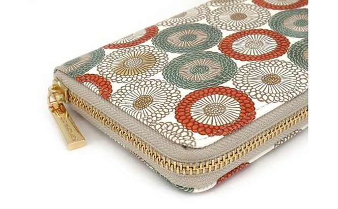 【文庫屋大関】 大容量　ぐるっとファスナーの長財布　笠菊＜若草＞【皮革工芸品】 ファッション小物 民芸品 