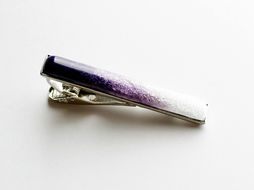 藤色の七宝焼ネクタイピン(長)