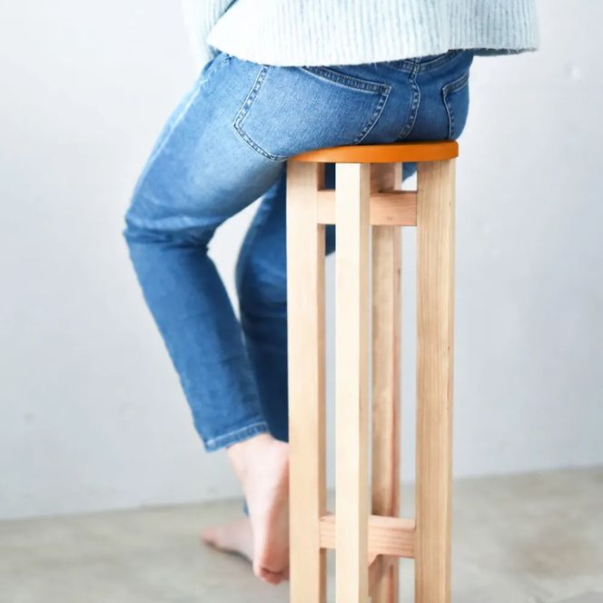 小さなスツール【オレンジ】 | キッチン・洗面所に インテリア 観葉植物 木製 スツール 椅子 イス 腰掛 腰掛け チェア 丸椅子 丸いす 円形 家具 コンパクト
