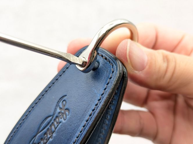 本革キーカバーＭ　LI006-KCM レザー 鍵 革小物 カラー豊富 日用品 ペア お揃い プレゼント 贈り物 ギフト [CM-1]