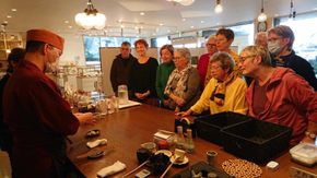 【ふるさと納税】出雲で和菓子つくり体験＆喫茶　4名様ご招待 322032_BY011