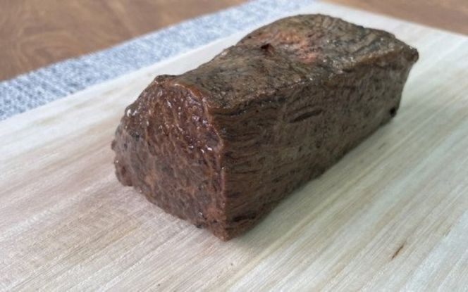 熊野牛ローストビーフ　約300g / 牛肉 ブロック 塊 肉 ローストビーフ 国産 和牛 ギフト 国産ローストビーフ モモ肉【sim200A】