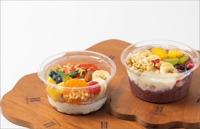 G2947 季節のフルーツのグリークヨーグルト 1個＆アサイーボウル 1個