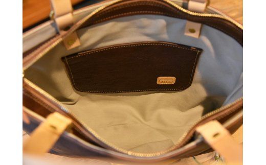 ハンドメイド　レザートートバッグ・名入れ可能【CC05W】（滋賀県　近江八幡市）