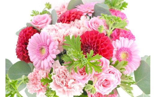 5月は母の月！母の月にぴったりなカーネーションを中心にしたブーケ！花瓶付きタイプ 【2027年5月13日～5月下旬までに発送予定】