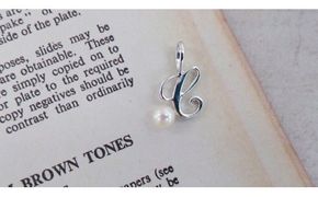 J-96Cw伊勢志摩あこや本真珠SV製イニシャルペンダント(C)W