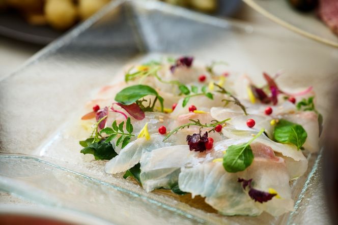 【ホテルグランヴィア京都／カフェレストラン ル・タン 】ランチバイキング2名様分｜京都駅直結 人気ホテル カジュアルダイニング 食事券［ 駅直結 大規模 カフェレストラン ランチバイキング ペア食事券 2人 人気 おすすめ 食事 ビュッフェ グルメ 旅行 観光 ホテル ふるさと納税 ］ 261009_A-LA910