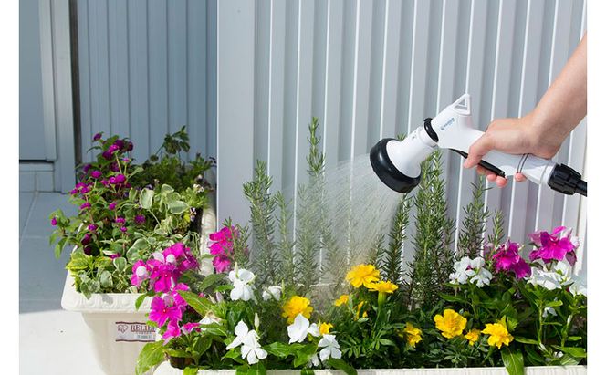 フルカバーホースリールHG 20M FHHG-20 ブラック/ホワイト ホース ホースリール 散水ホース 水まきホース 20m フルカバー カバー付き 水やり 水撒き 散水 ガーデニング 家庭菜園 洗車 掃除 アイリスオーヤマ  新生活