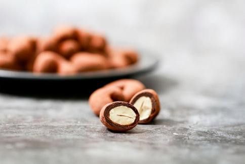 【高島屋選定品】＜dari K(ダリケー）＞カカオサンドクッキー（ダーク）6枚入＆カシューチョコ［ 京都 チョコレート カカオを通して世界を変える 人気 おすすめ ギフト プレゼント 贈答 お取り寄せ お菓子 スイーツ ］ 261009_A-AAH002