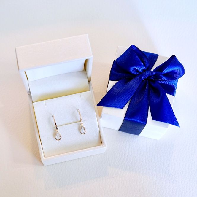 K10YG(10金) イエローゴールド 揺れる ホワイトトパーズ アンティーク ピアス 保証書付 SR-2223-1 242-043-c