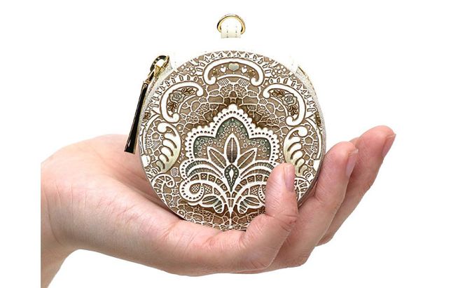 【文庫屋大関】マカロンポーチ アンティークレース＜オリーブ＞【皮革工芸品】 ポーチ ミニポーチ 小物入れ アクセサリー入れ イヤホン入れ 収納 保管ケース 手のひらサイズ  本革 革 皮革 工芸品 工芸 雑貨 ギフト プレゼント 日本製 東京