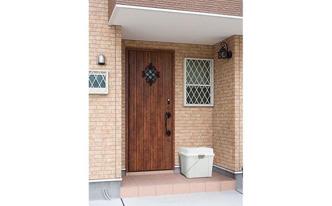 宅配ボックス５４０ TBP-540 ホワイト アイリスオーヤマ 宅配 69L ポスト 個人宅 宅配BOX 置き配 郵便受け 配達ボックス 宅配便 簡易宅配ボックス 屋外  玄関  郵便 荷物 不在 再配達 鍵付き 南京錠 ワイヤー付き