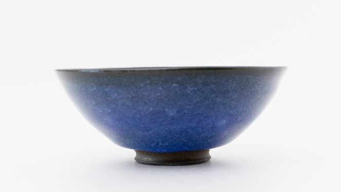 【氷裂貫入瑠璃青瓷】抹茶茶碗 （小野寺裕司 作） 径13.5cm×高さ5.3cm | 茶碗 湯飲み 夫婦湯飲み 陶器 陶芸 お茶 食器 [EW41-NT]