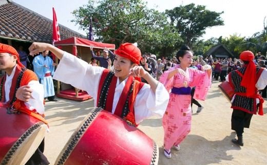 【琉球村】登録有形文化財 古民家一棟貸し切りプラン(芸能ショー観覧料金・お食事・飲み放題付き) 沖縄 古民家 有形文化財 有形文化財 食事 飲み放題 一棟 貸し切り 人気 おすすめ 伝統芸能 琉球 琉球村 ショー 観覧 写真撮影 体験 芸能 貸切ディナー 恩納村