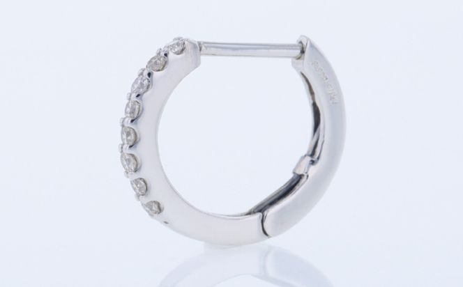 J088 ARC-EN-CIEL PTダイヤピアス（計 0.20ct）