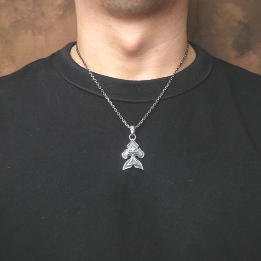 Spade pendant