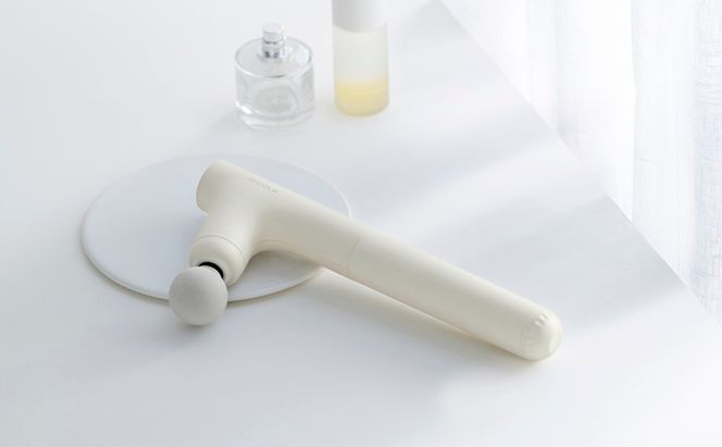 ビューティーケアガンプラス FRT-M02-W オフホワイト ハンディガン ビューティーケアガン MiCOLA （ミコラ） 軽量 アイリスオーヤマ 小型 コンパクト ミコラ ボディケア 充電式 USB-typeC 収納袋 球形 円柱形 平形 U字形