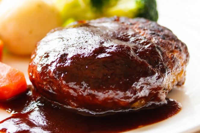 AK092 【12回定期便】 島原鉄板焼き屋の一品 うまからじゃ手捏ねハンバーグ 150g×5個 [ 肉 ハンバーグ 冷凍 牛肉 豚肉 肉汁ハンバーグ ダイニング味遊 長崎県 島原市 ]