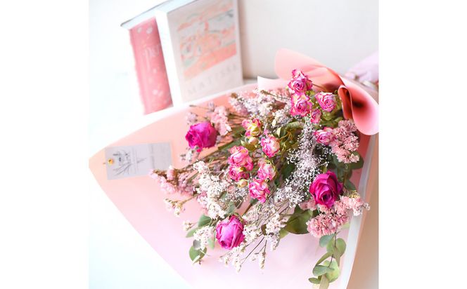 【母の日】プレミアムドライフラワー・ブーケ　シャルムロゼ＜お届け日：2026年5/4～5/10 当店おまかせ ＞母の日カード付き【 母の日 ギフト アレンジ 花 贈り物 大阪府 門真市 】 272230_BG129